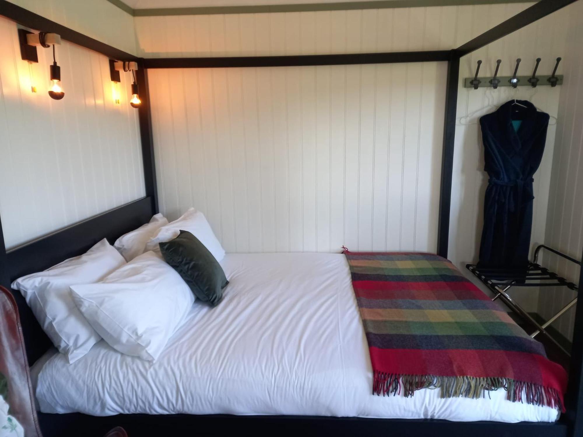 فيلا Wild Meadow Huts دولين المظهر الخارجي الصورة