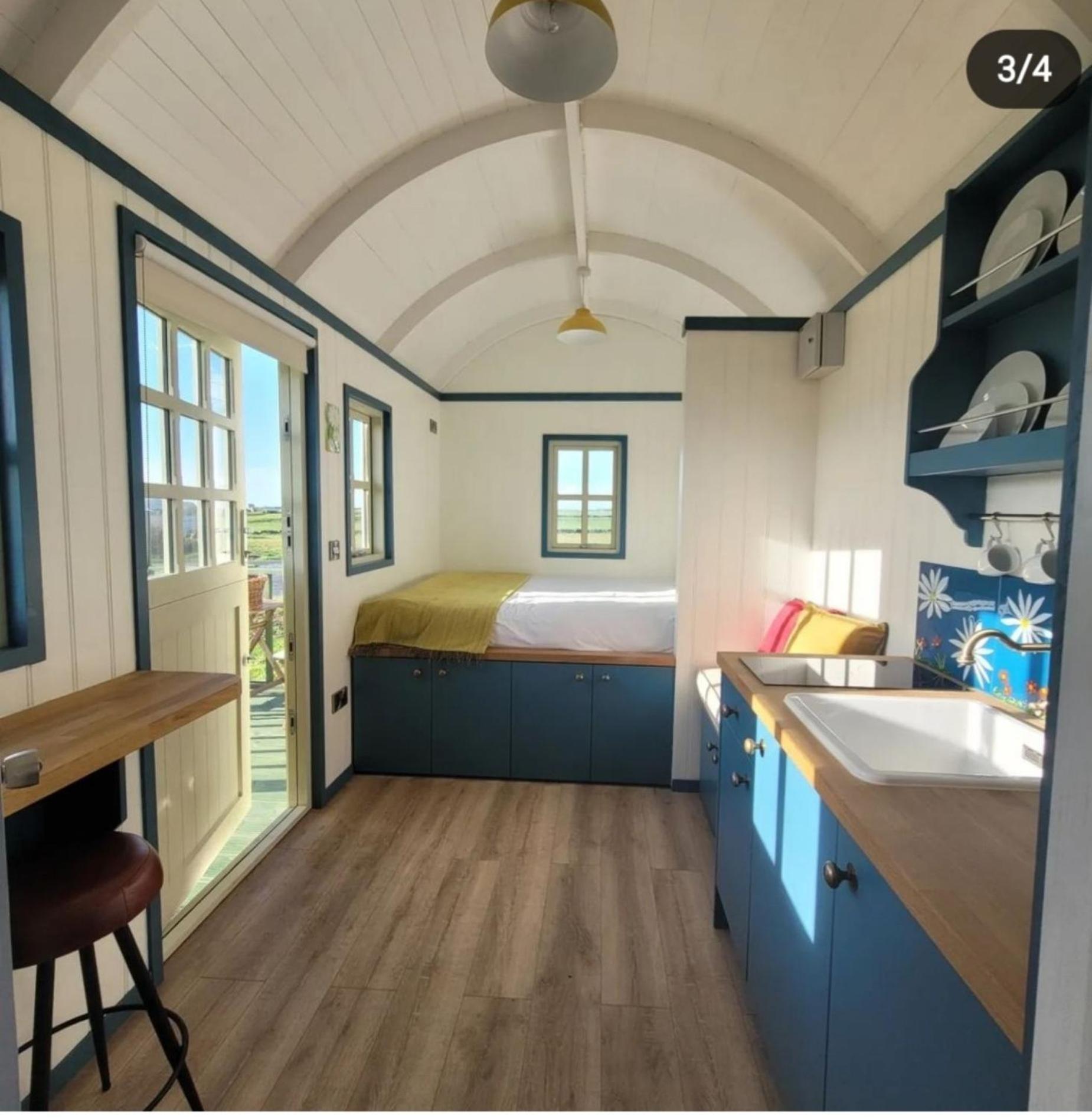 فيلا Wild Meadow Huts دولين المظهر الخارجي الصورة