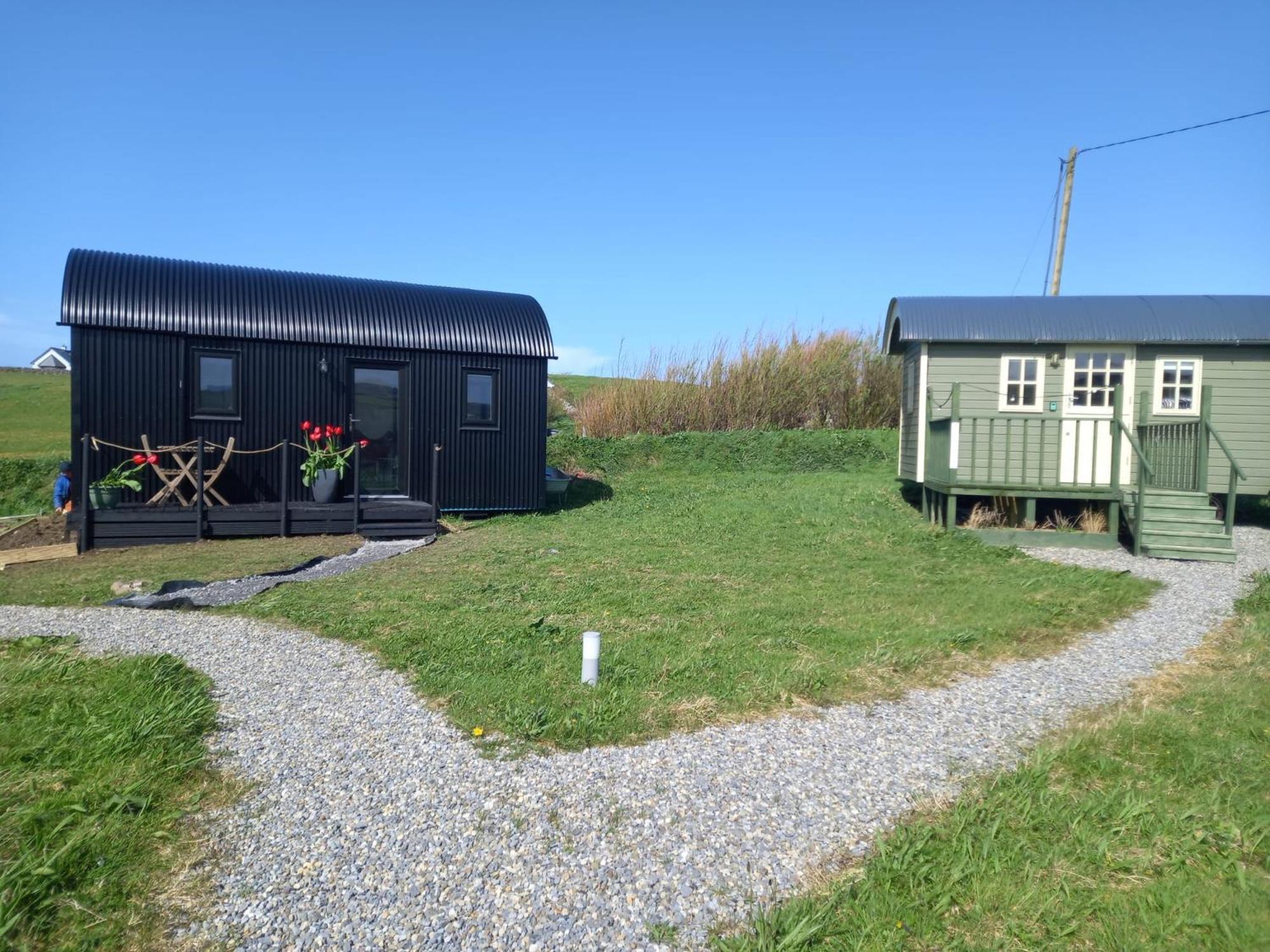 فيلا Wild Meadow Huts دولين المظهر الخارجي الصورة