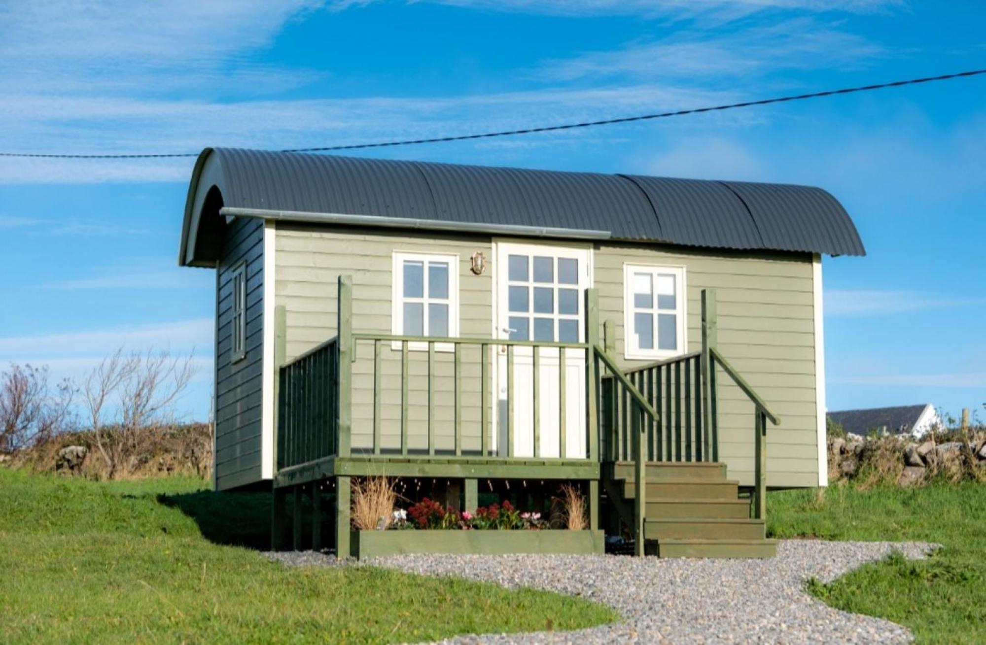 فيلا Wild Meadow Huts دولين المظهر الخارجي الصورة