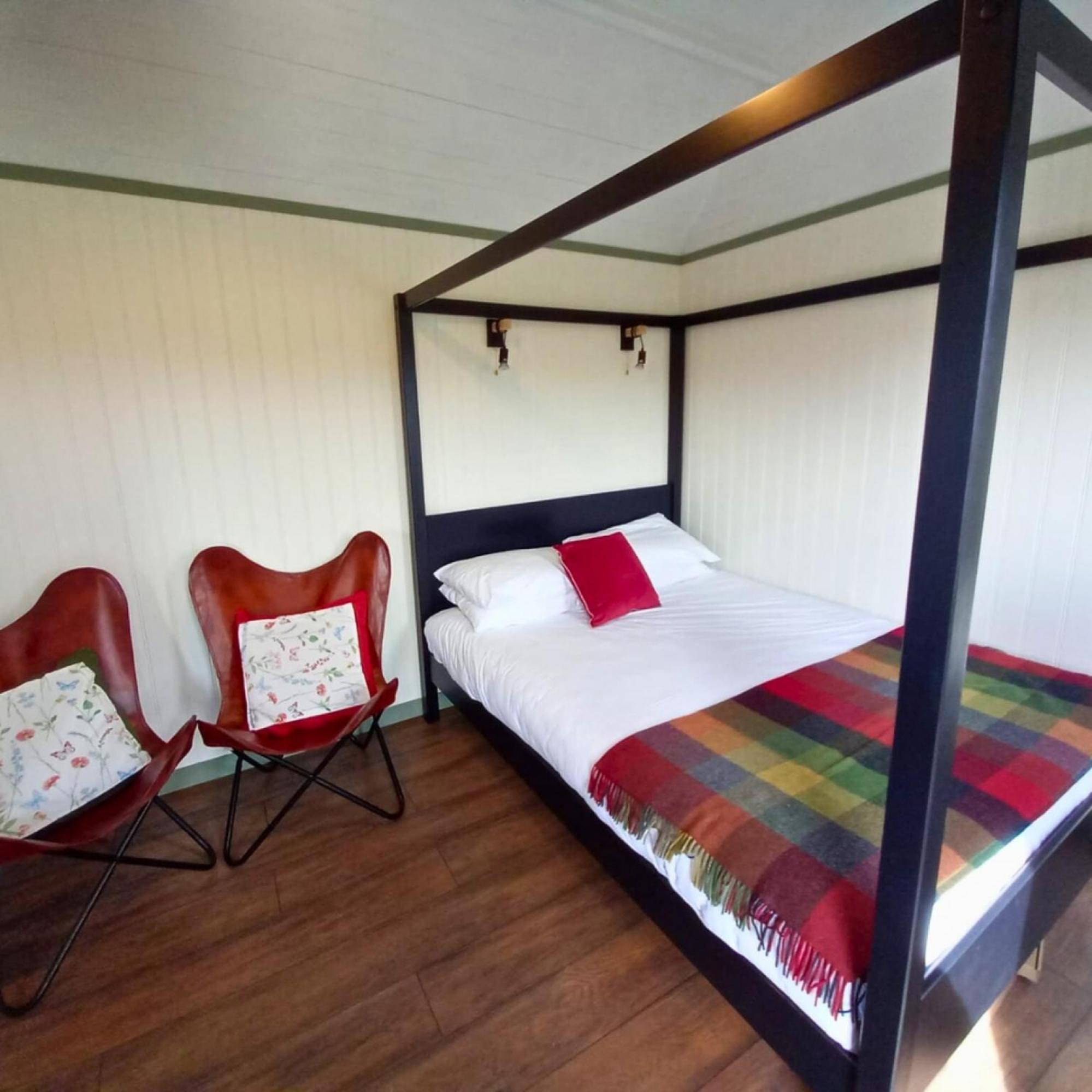 فيلا Wild Meadow Huts دولين الغرفة الصورة