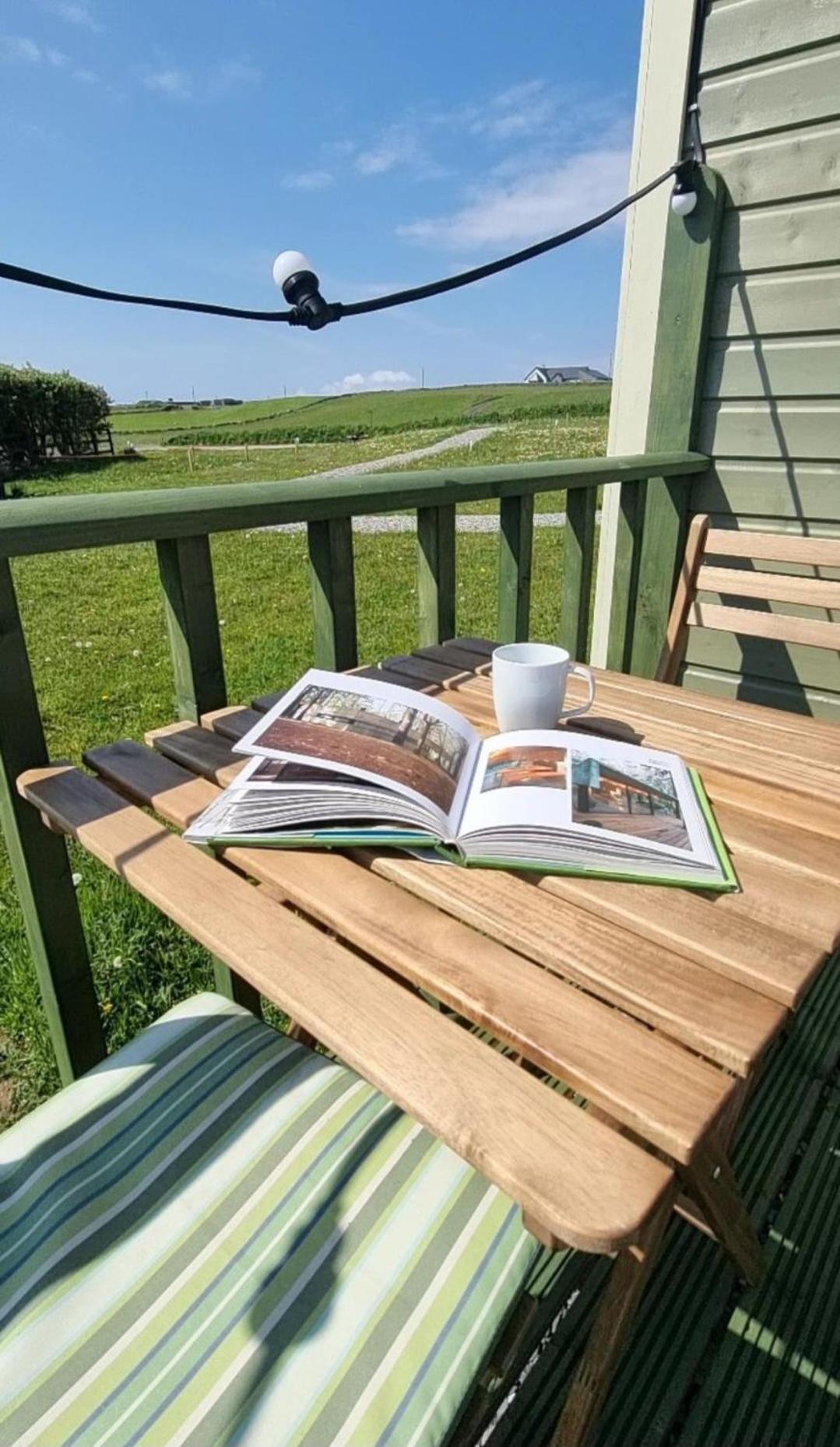 فيلا Wild Meadow Huts دولين المظهر الخارجي الصورة