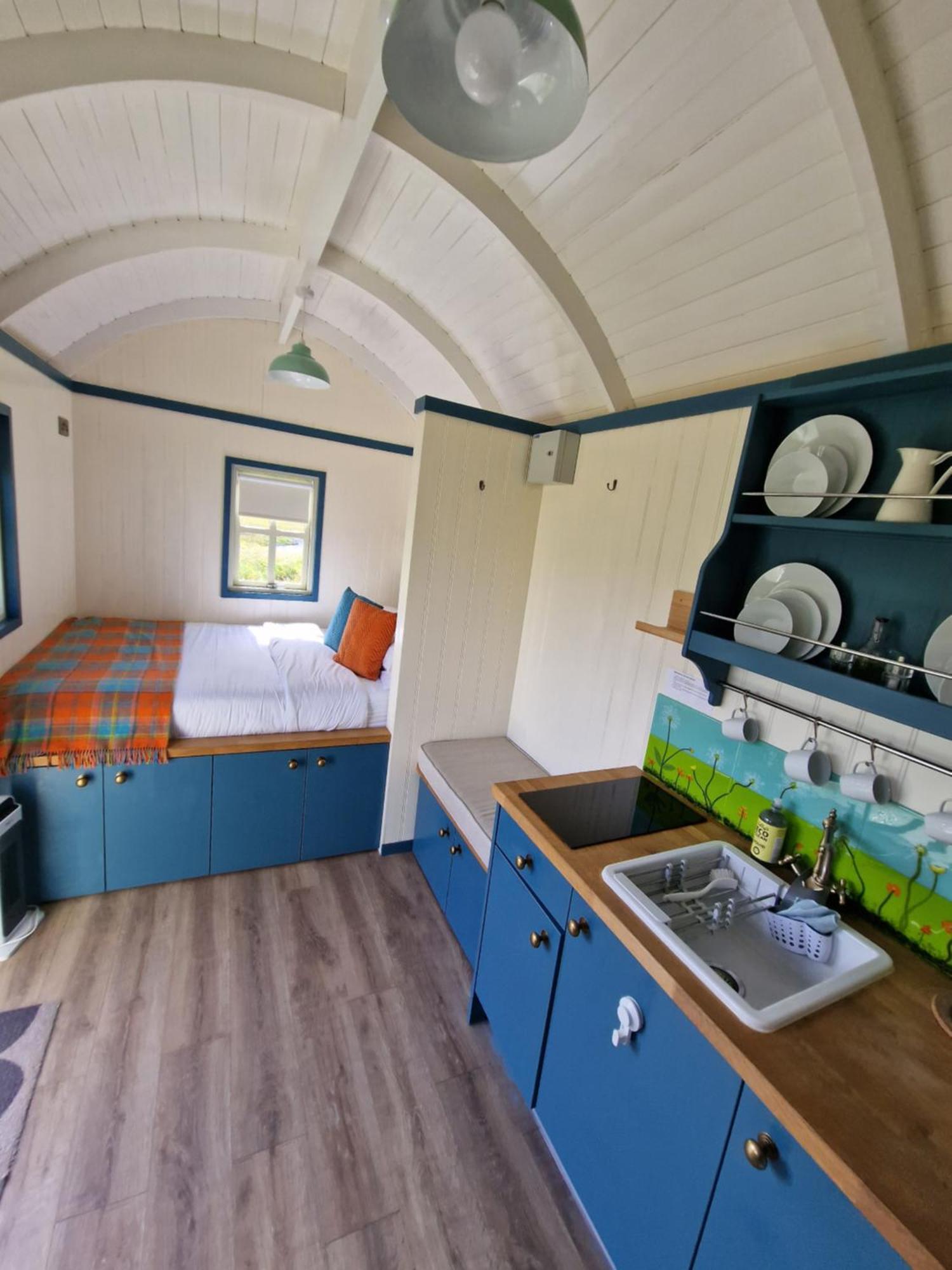 فيلا Wild Meadow Huts دولين المظهر الخارجي الصورة